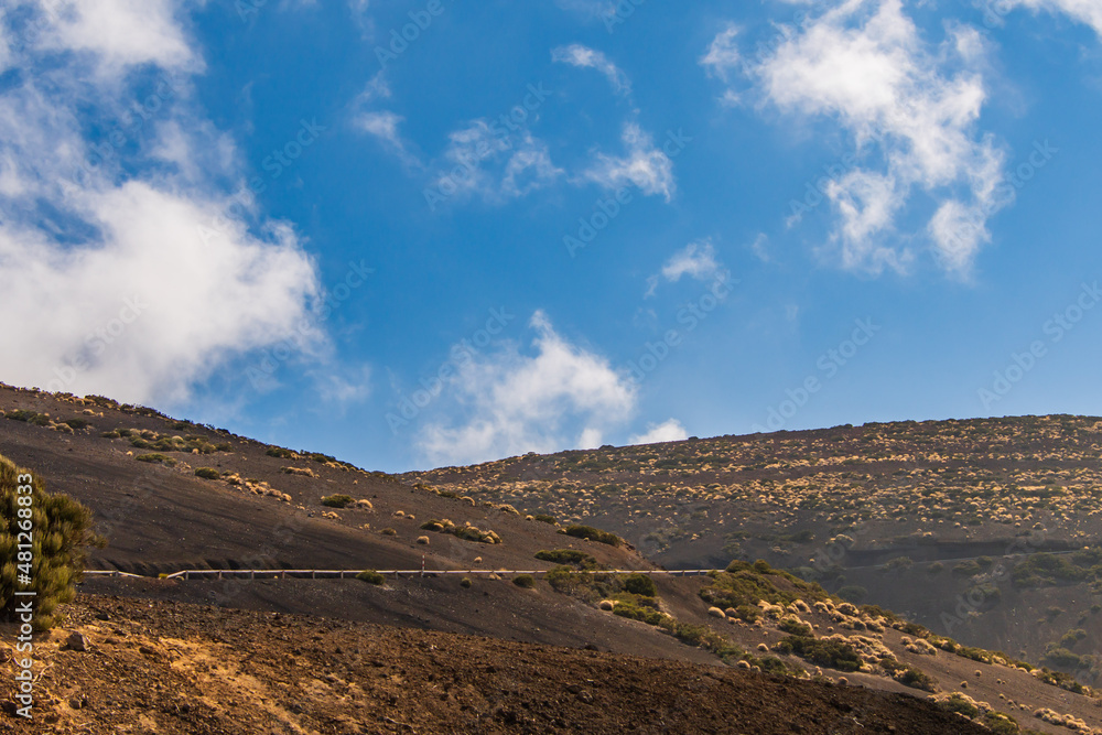 Paisaje con nubes en el Parque Nacional del Teide