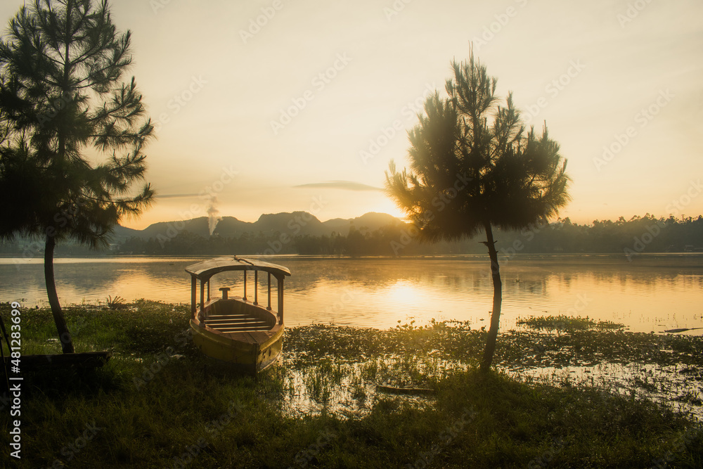 morning on the lake