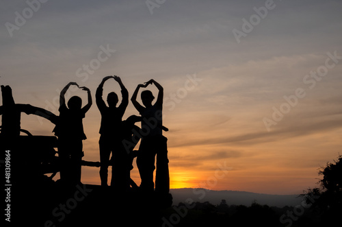 silhouette human love in sunset © BigKhem