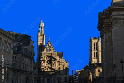 Tours de l'église Saint-Etienne-du-Mont à Paris, France