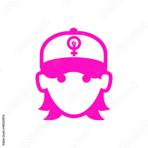 Día de la mujer. Logotipo cara de mujer con símbolo feminista con puño estampado en gorra de béisbol en color rosa