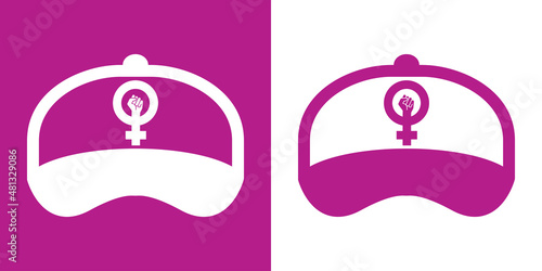 Día de la mujer. Logotipo símbolo feminista con puño estampado en gorra de béisbol en fondo morado y fondo blanco