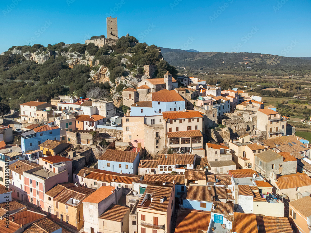 Sardegna - il centro storico di Posada e il Castello della Fava 