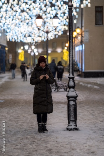 girl walking in the city