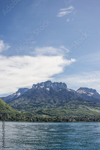 Montagne autour du lac d'annecy