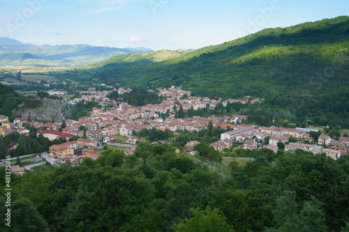 Landscape in Abruzzo: view of Alfedena © Claudio Colombo