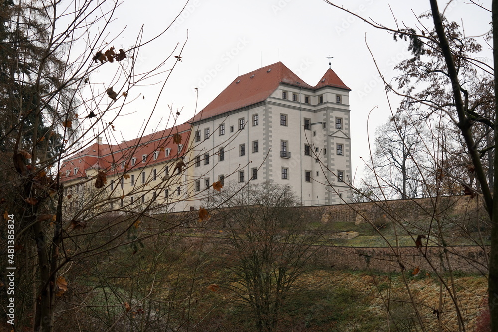 Blick auf das Schloss Siebeneichen in Meissen
