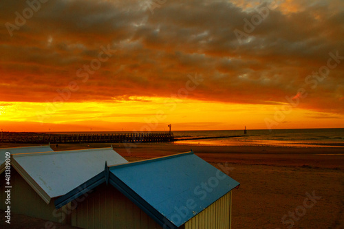 Canvastavla Atardecer en la playa de Juno, una de las playas donde los aliados desembarcaron