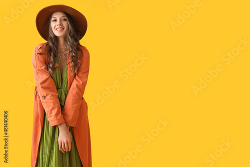 Young fashionable woman wea...