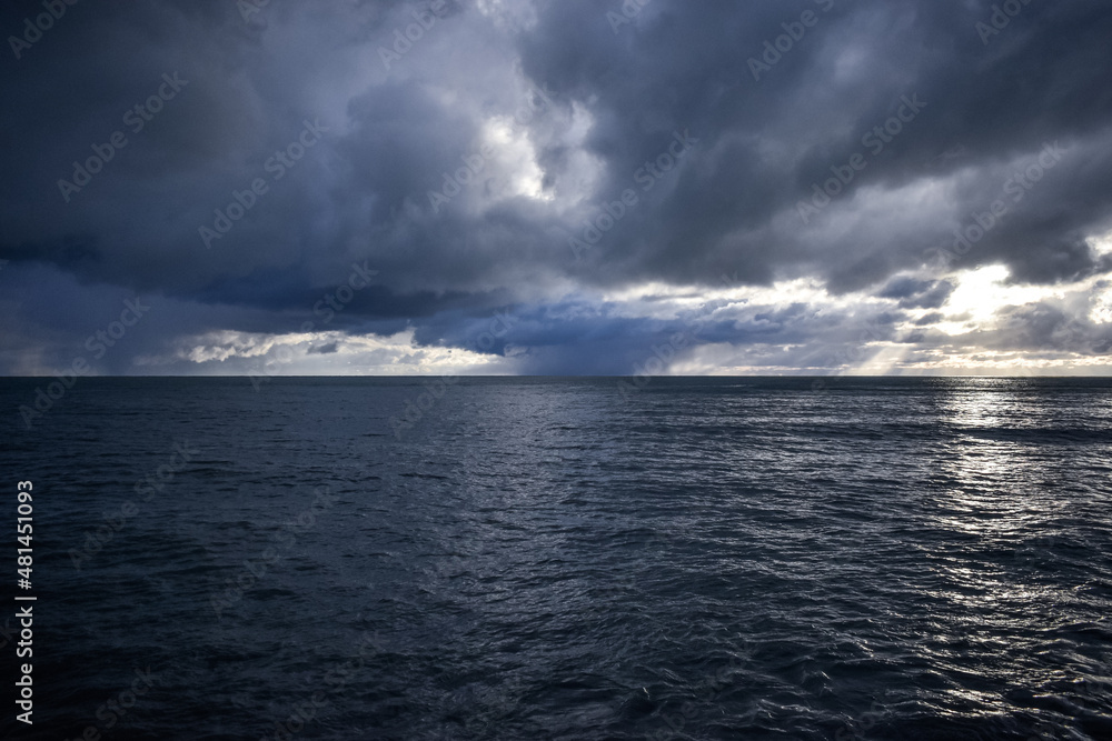 Obraz premium clouds over sea