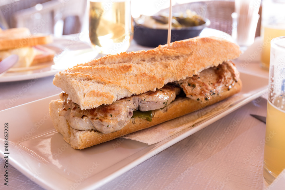 Pork loin sandwich with peppers Pork loin sandwich with peppers