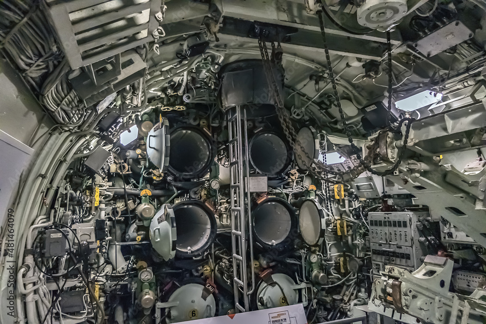 Inside French submarine "Espadon" ("Swordfish", 78m long), craft was