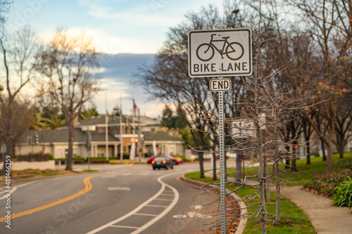 Road sign "bike lane ends" on a street in California.  © Olga
