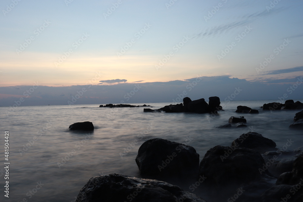 Obraz premium sunset over the sea