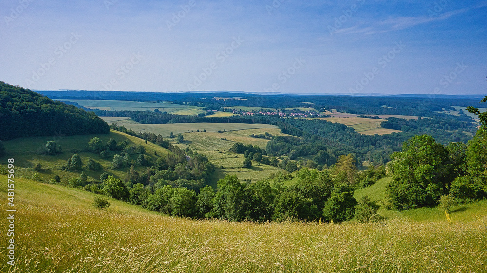 Blick ins Saale Tal vom Luther Weg an der Leuchtenburg bei Kahla, Thüringen, Deutschland Blick ins Saale Tal vom Luther Weg an der Leuchtenburg bei Kahla, Thüringen, Deutschland