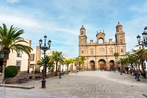 Old Santa Ana Cathedral in the main square of historic Vegueta, Las Palmas de Gran Canaria, Spain © eunikas