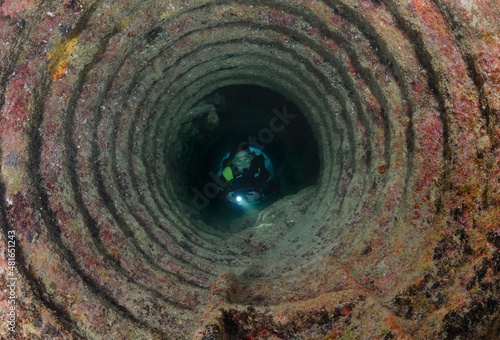 Wallpaper Mural Scuba diver explores ship wreck of Kate, Bermuda Island, Atlantic, MR Torontodigital.ca