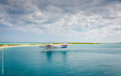 Fotografie Seaplane lands - Dry Tortugas National Park