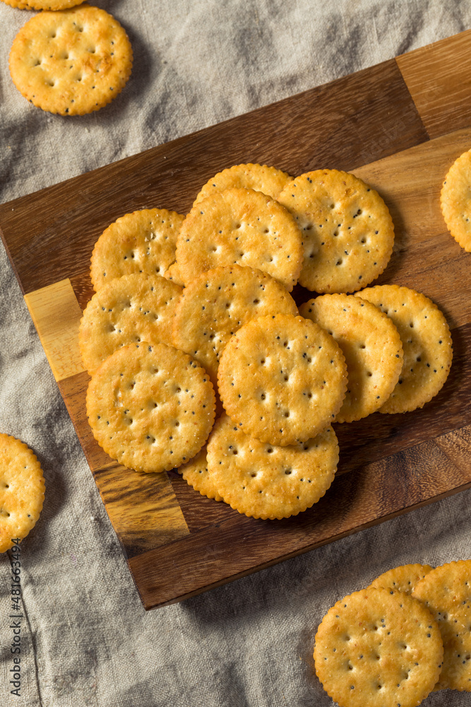 Healthy Brown Round Whole Wheat Crackers Healthy Brown Round Whole Wheat Crackers