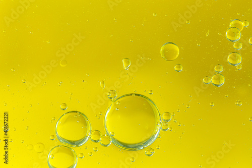 Golden yellow bubble oil,Oil & Water - Abstract Background Green Macro 