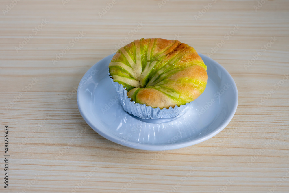 bread baked in a plate bread baked in a plate