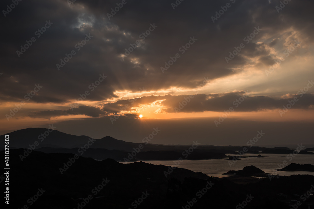 夕日、島