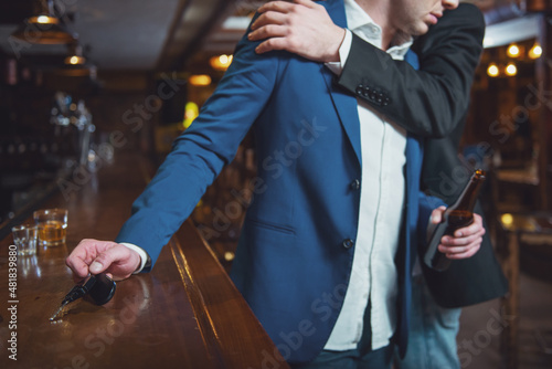 Fotografi Businessmen in pub