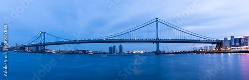 Fototapeta Naklejka Na Ścianę i Meble -  Benjamin Franklin Bridge Panorama