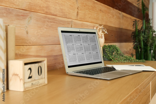 Laptop with digital calenda...
