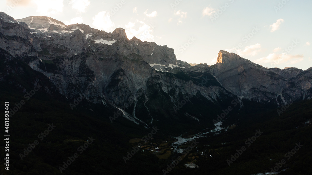 Fototapeta premium Spring morning at mountains and clouds