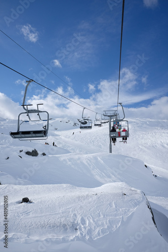 skilift for downhill skiing © Robert Fjällborg 