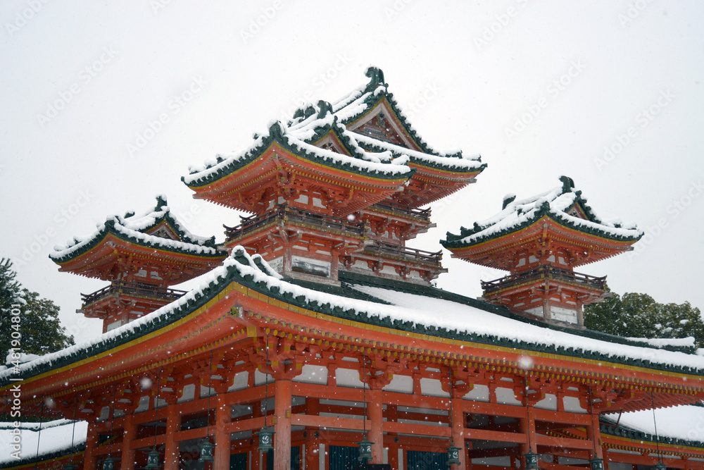 雪の平安神宮　白虎楼　京都市左京区