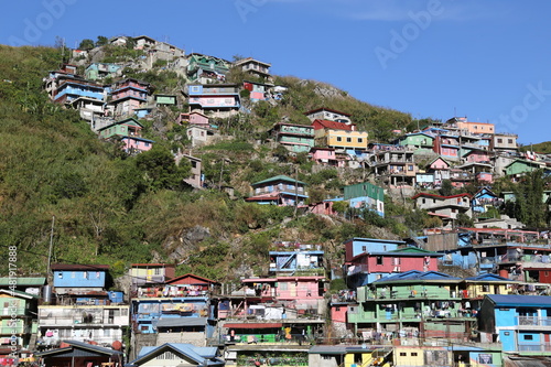 Bunte Häuser von Stobosa, La Trinidad  in der Provinz Benguet, Philippinen photo