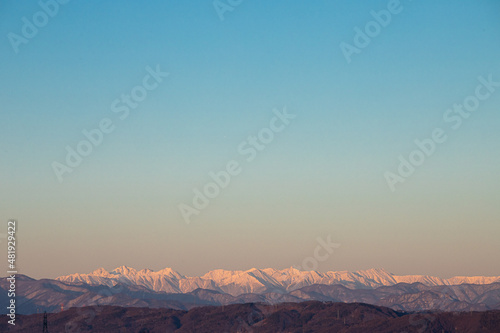 朝焼けの山脈 © Hama