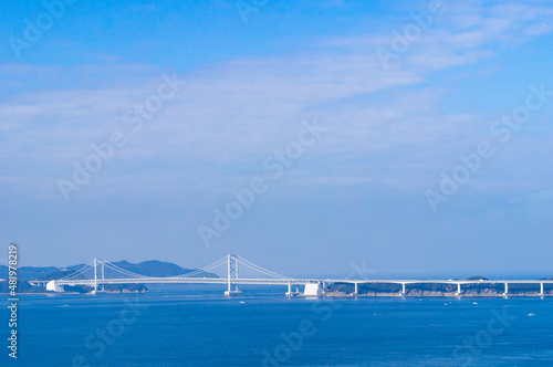 Obraz na płótnie 淡路島から臨む鳴門大橋、1月に撮影 w salonie