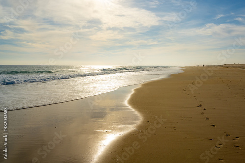 Fototapeta Naklejka Na Ścianę i Meble -  Feiner Sand, Strand, Sonne und Meer in Portugal