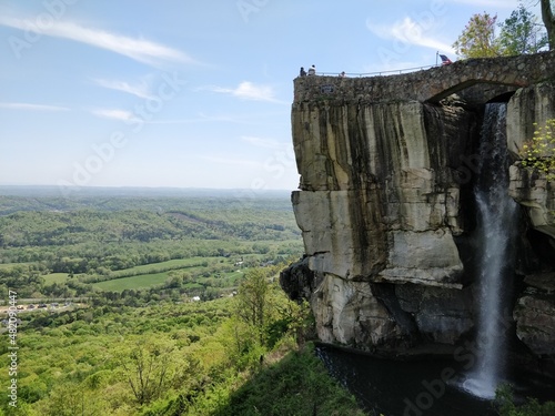 Lush forests, streams and cliffs from Cloudland Canyon State Park