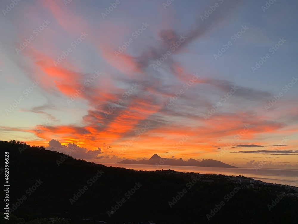 Fototapeta premium sunset in the mountains