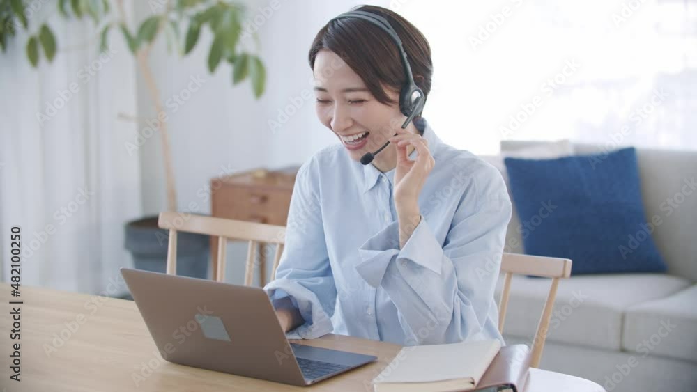 ビジネス・女性・テレワーク・リモートワーク