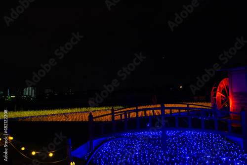 東京都大井競馬場のイルミネーション　昔ながらの田園風景と水車 photo