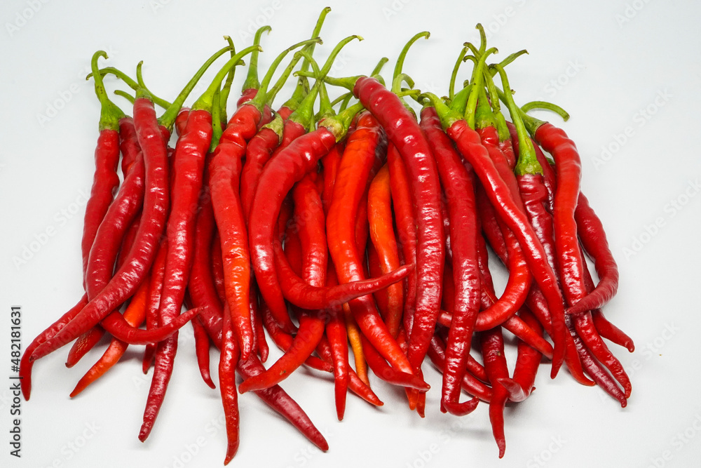 Red Chili Curly is one of the most widely grown and sold red chili varieties in Indonesia. Many Indonesian dishes use this type of chili as an ingredient, including making chili sauce. Red Chili Curly is one of the most widely grown and sold red chili varieties in Indonesia. Many Indonesian dishes use this type of chili as an ingredient, including making chili sauce.