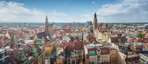 Canvas Wroclaw Skyline with Old Town Hall, St Elizabeths Church and Market Square - Wro