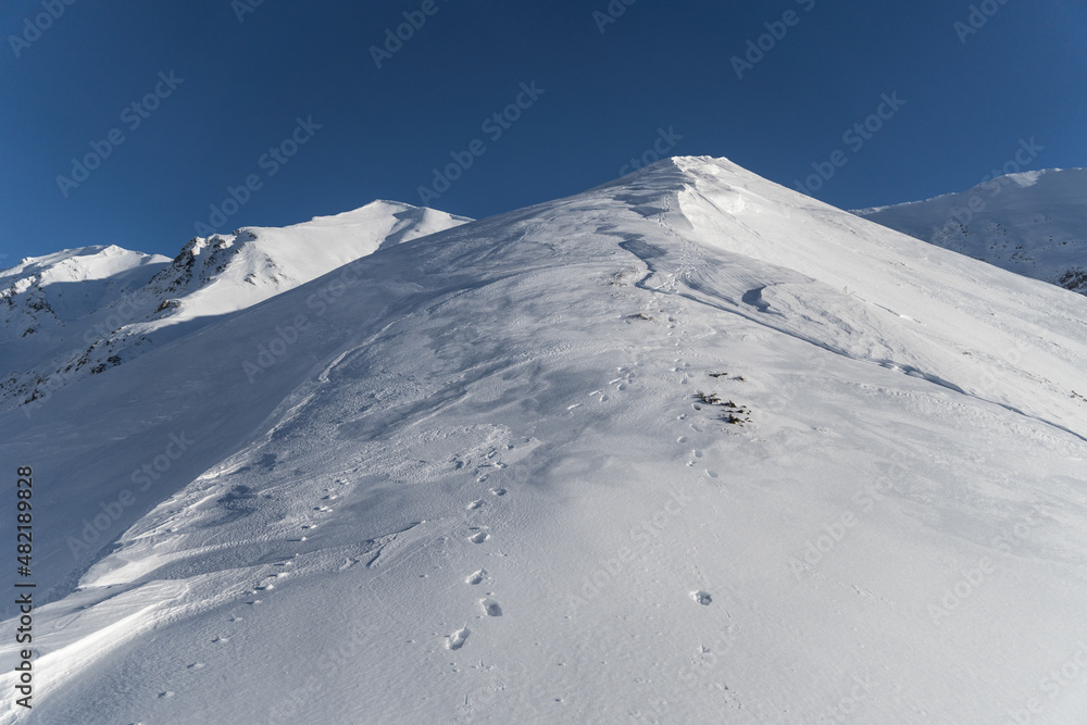snow covered mountains, Museteica Peak, Fagaras Mountains, Romania 