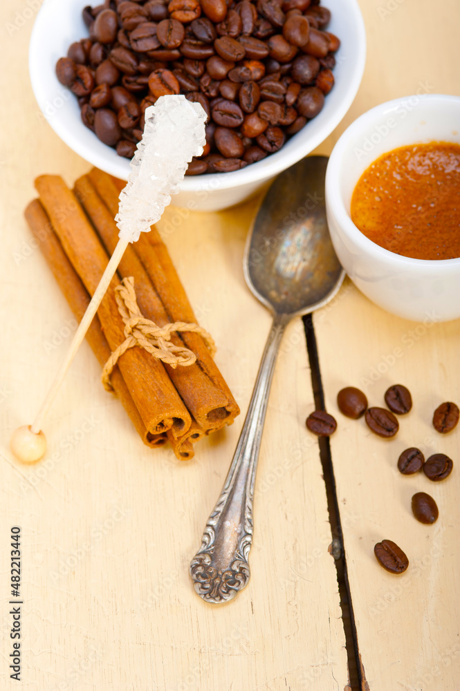Fototapeta premium espresso coffee with sugar and spice