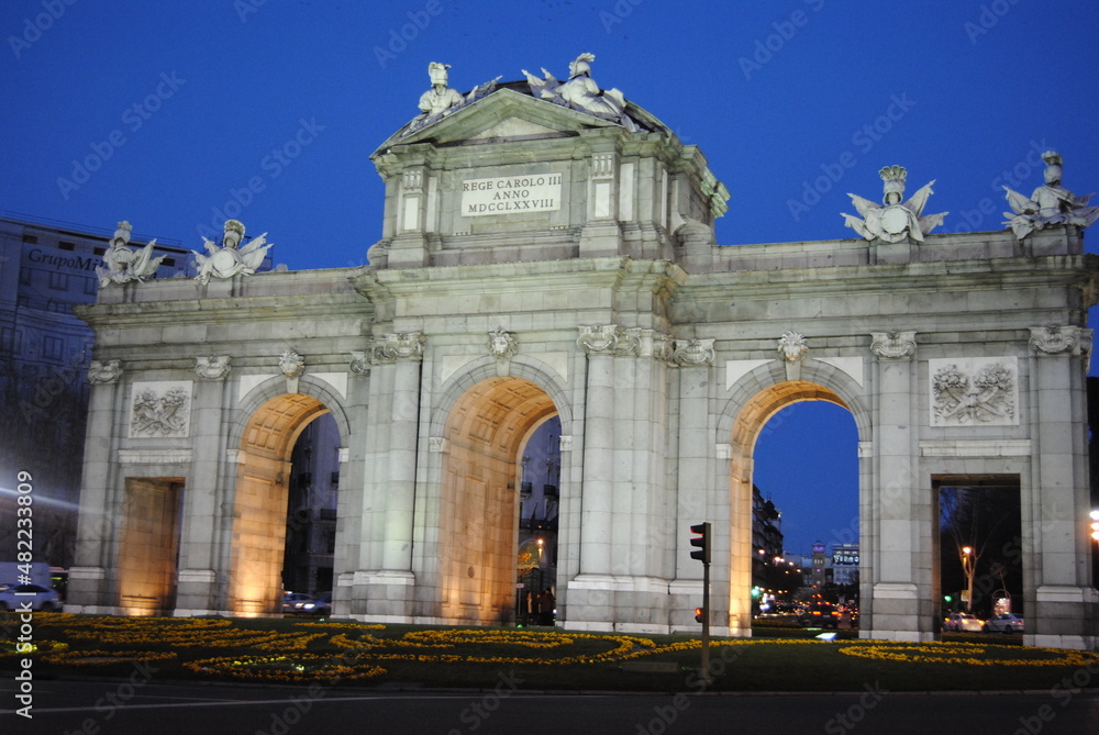 Fototapeta premium Alcala gate in Madrid