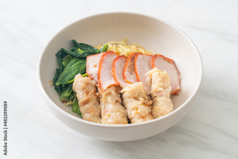 Barbecue Red Pork and Wonton Noodles with Soup Barbecue Red Pork and Wonton Noodles with Soup