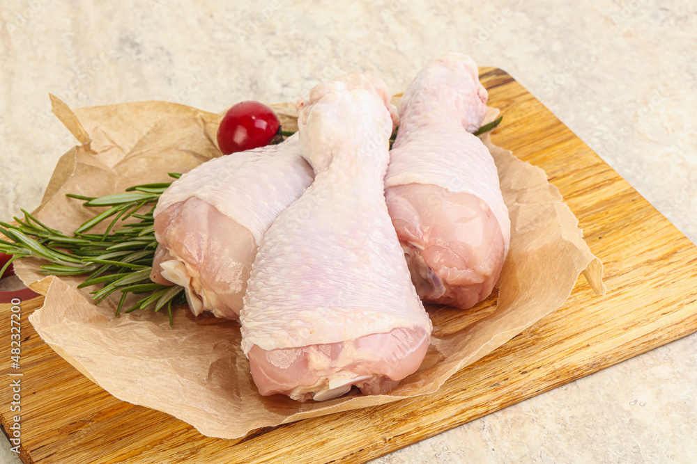 Raw chicken leg Drumstick for cooking