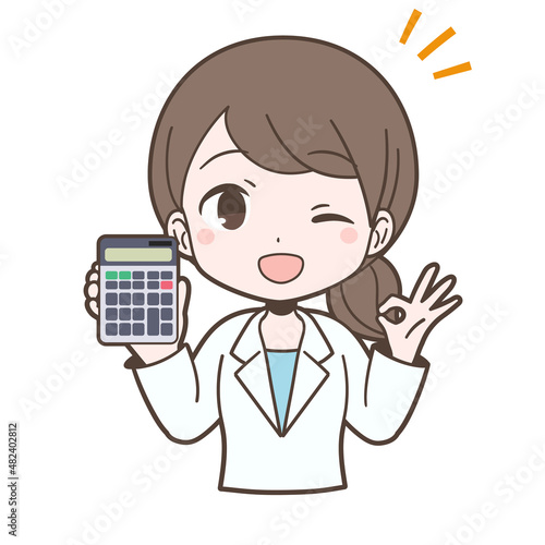 白衣姿で電卓を持つ若い女性