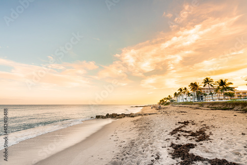 Fototapeta Naklejka Na Ścianę i Meble -  Beautiful picture of sunset at Palm Beach, Florida, United States of America