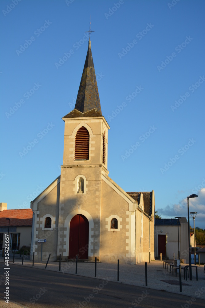 Fototapeta premium Saint-Léger-les-Vignes - L'église Saint-Léger